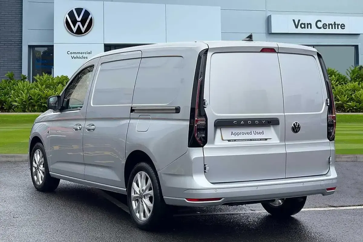Used VW Caddy Maxi Pro 122 HP (89 kW) 2021 Silver MPV