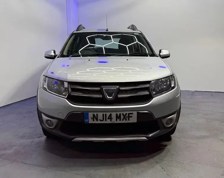 Used Dacia Sandero Lauréate 2014 Silver Hatchback