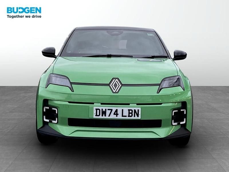 Used Renault 5 E-Tech Komfort 58 kW (79 HP) 2025 Green Hatchback