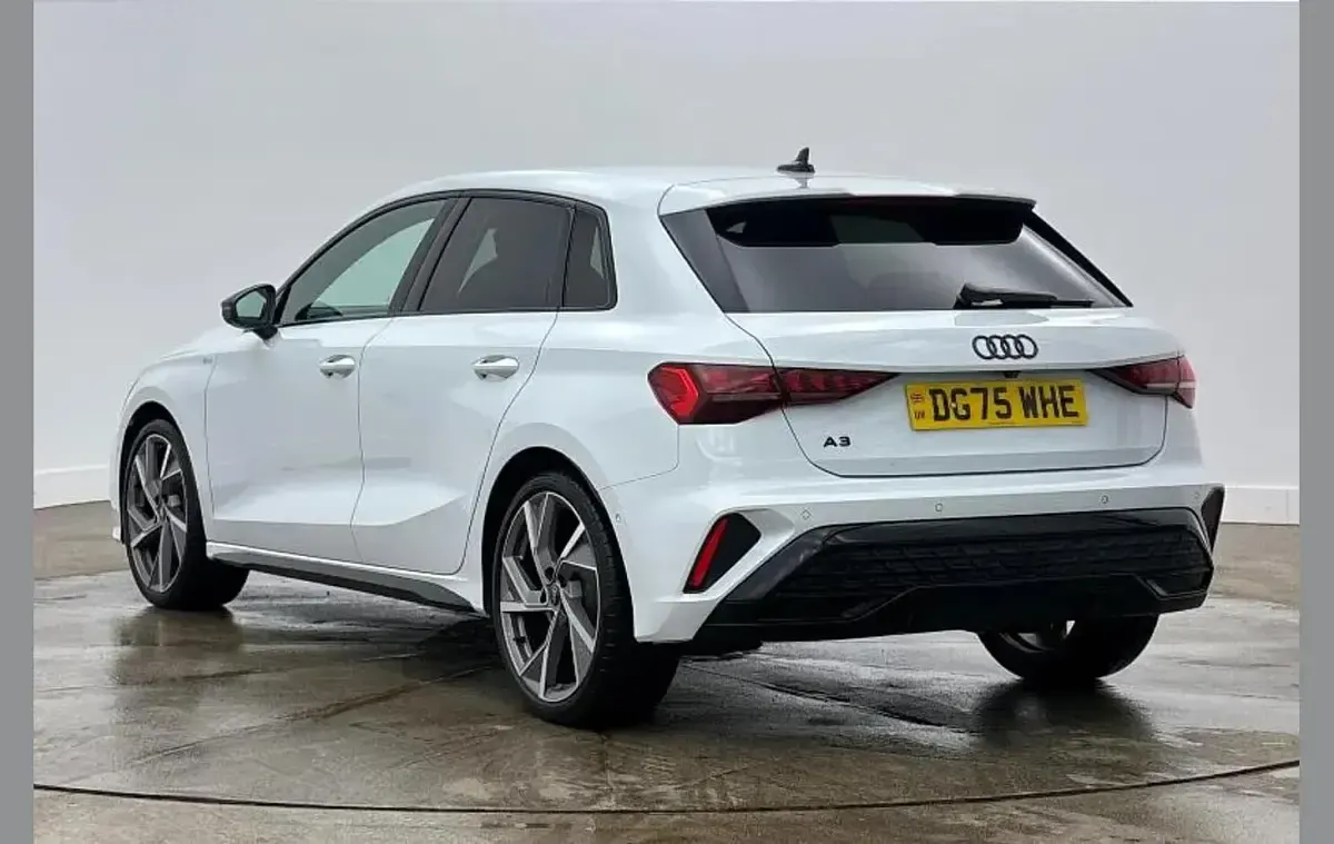 Used Audi A3 Black Edition 147 HP (108 kW) 2025 White Hatchback