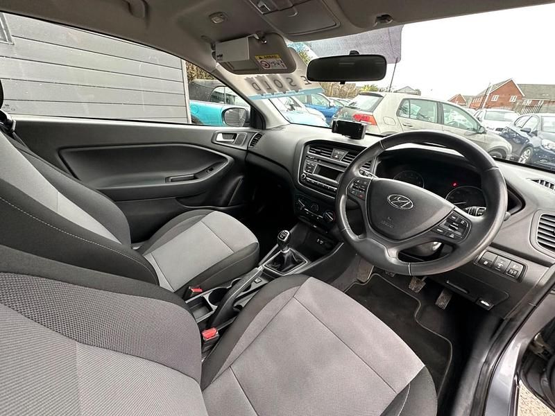 Used Hyundai i20 SE 2018 Grey Coupe