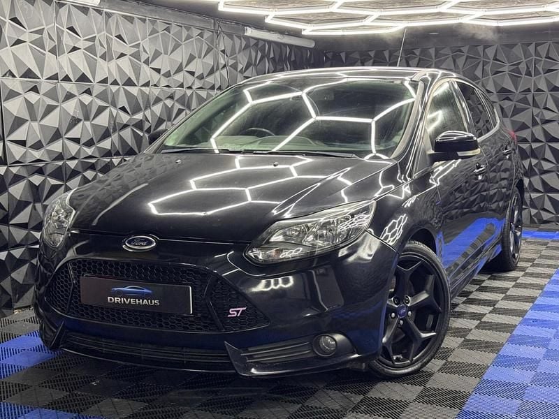 Used Ford Focus ST 250 HP (183 kW) 2014 Black Hatchback