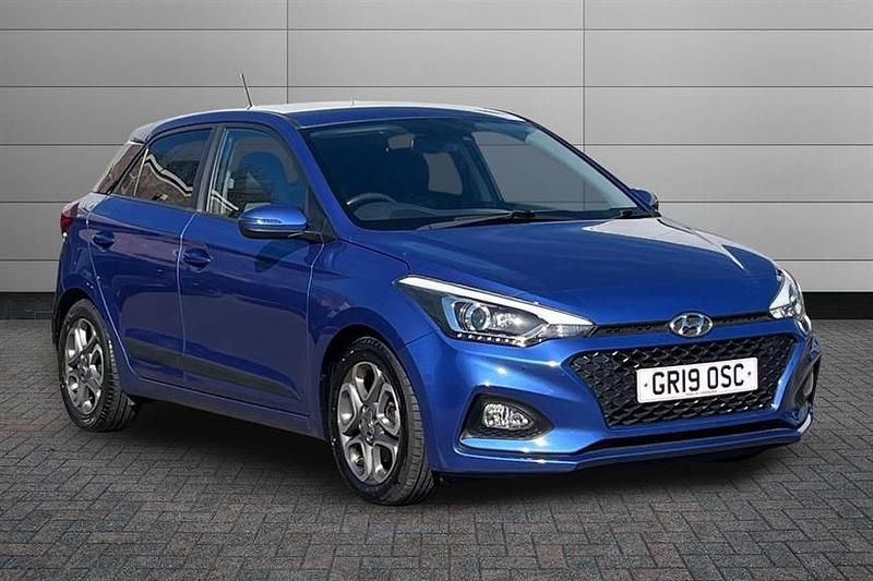 Used Hyundai i20 Premium 100 HP (73 kW) 2019 Blue Hatchback