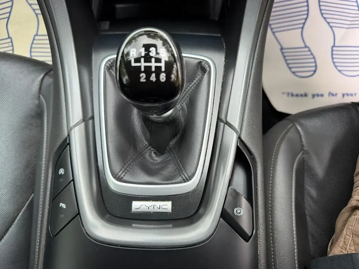 Used Ford Mondeo Titanium 150 HP (110 kW) 2018 Silver Hatchback