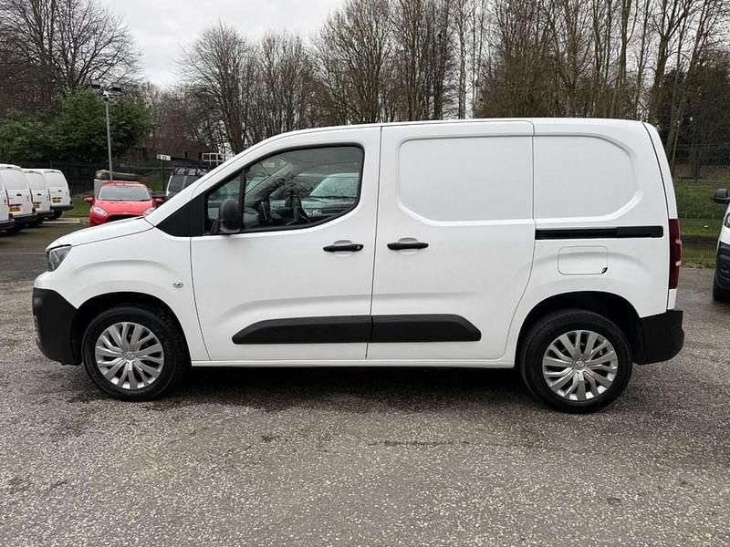 Used Peugeot Partner 2021 White MPV