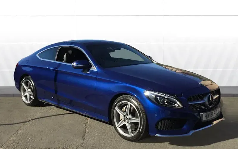Usado Mercedes C200 AMG Line Premium Plus 184 HP (135 kW) 2018 Coupé