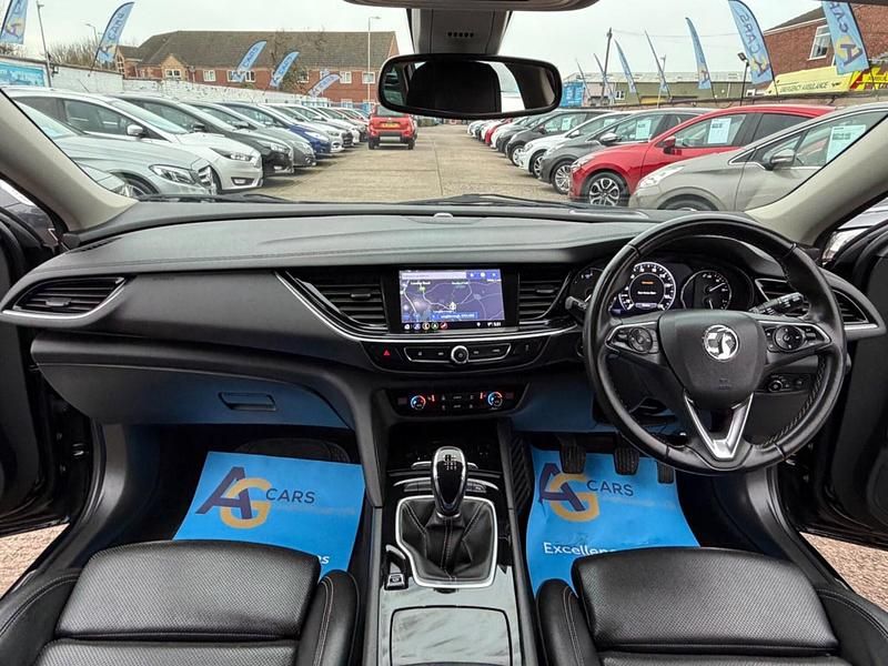 Used Vauxhall Insignia Elite 110 HP (80 kW) 2018 Black Estate