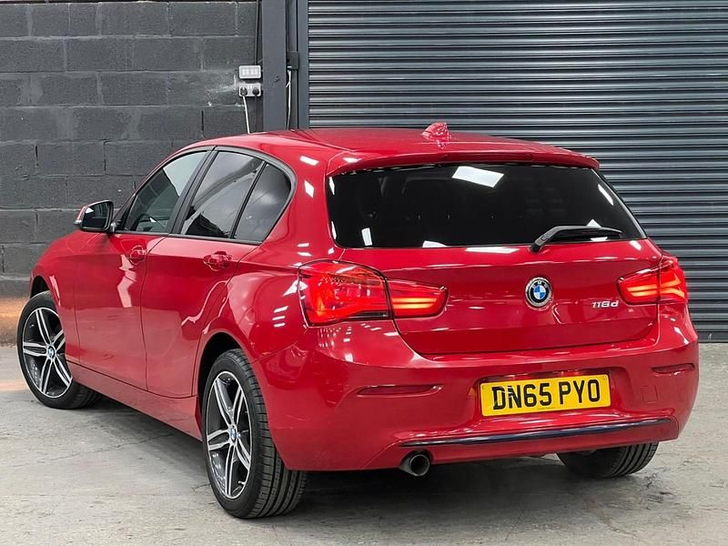 Used BMW 118 Sport Line 2015 Red Hatchback
