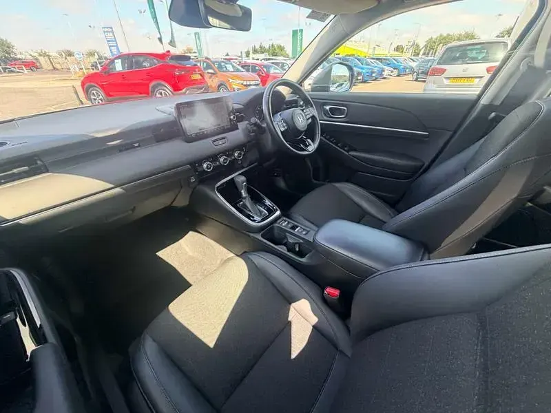 Used Honda HR-V Advance 2023 Grey SUV