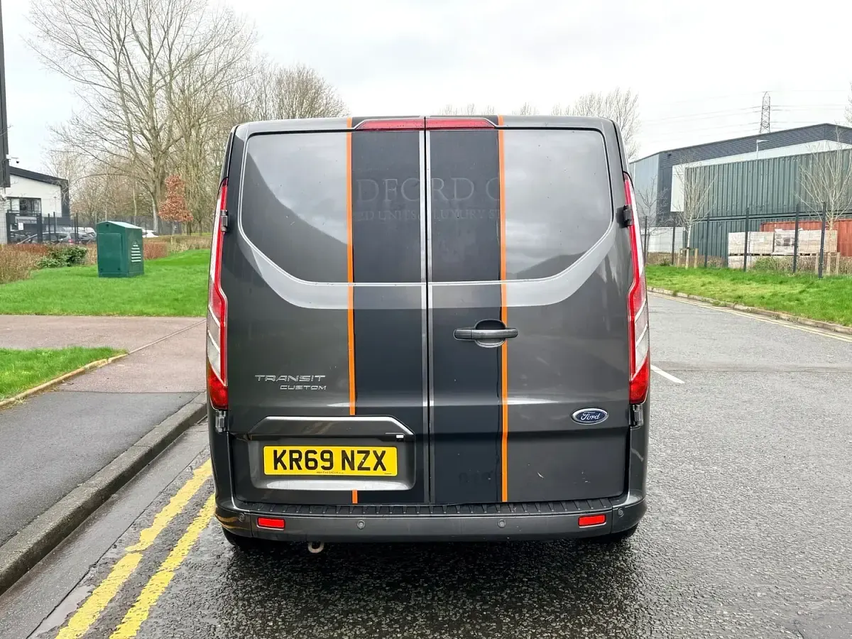 Used Ford Transit Custom Sport 185 HP (136 kW) 2019 Grey Van