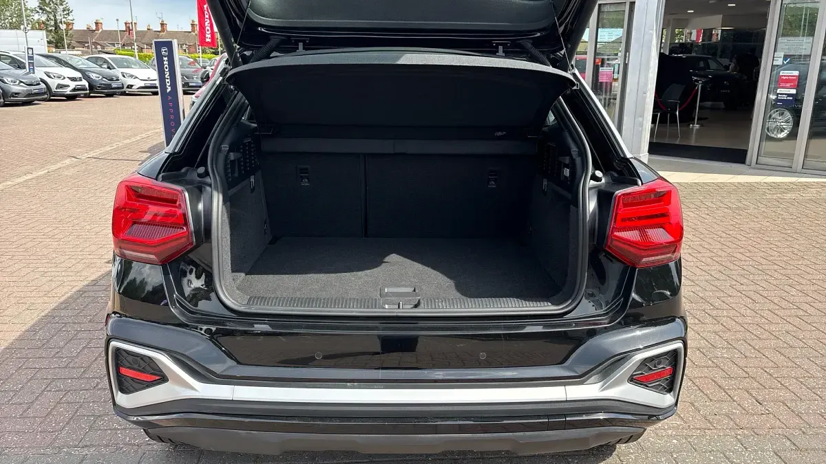 Used Audi Q2 S-Line 150 HP (110 kW) 2023 Black SUV