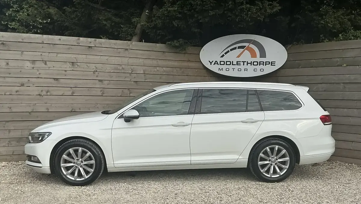 Used VW Passat Business 150 HP (110 kW) 2017 White Estate