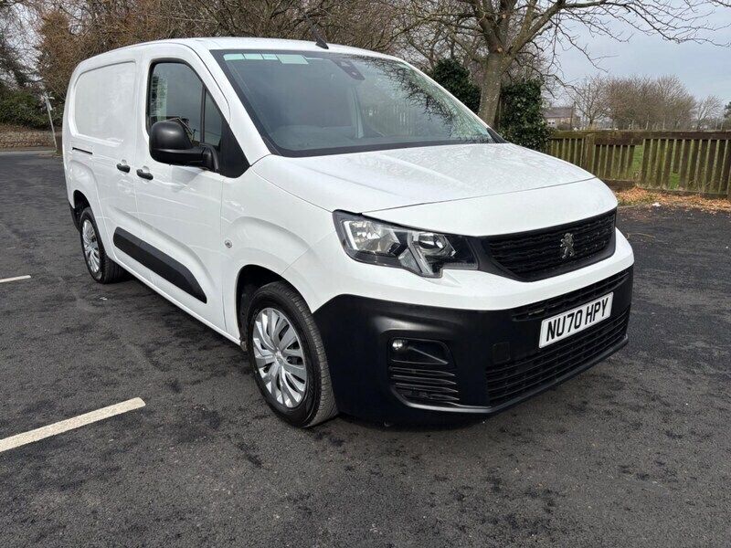 White Used 2020 Peugeot Partner MPV | £10,995 (Expensive) - Image 1/4
