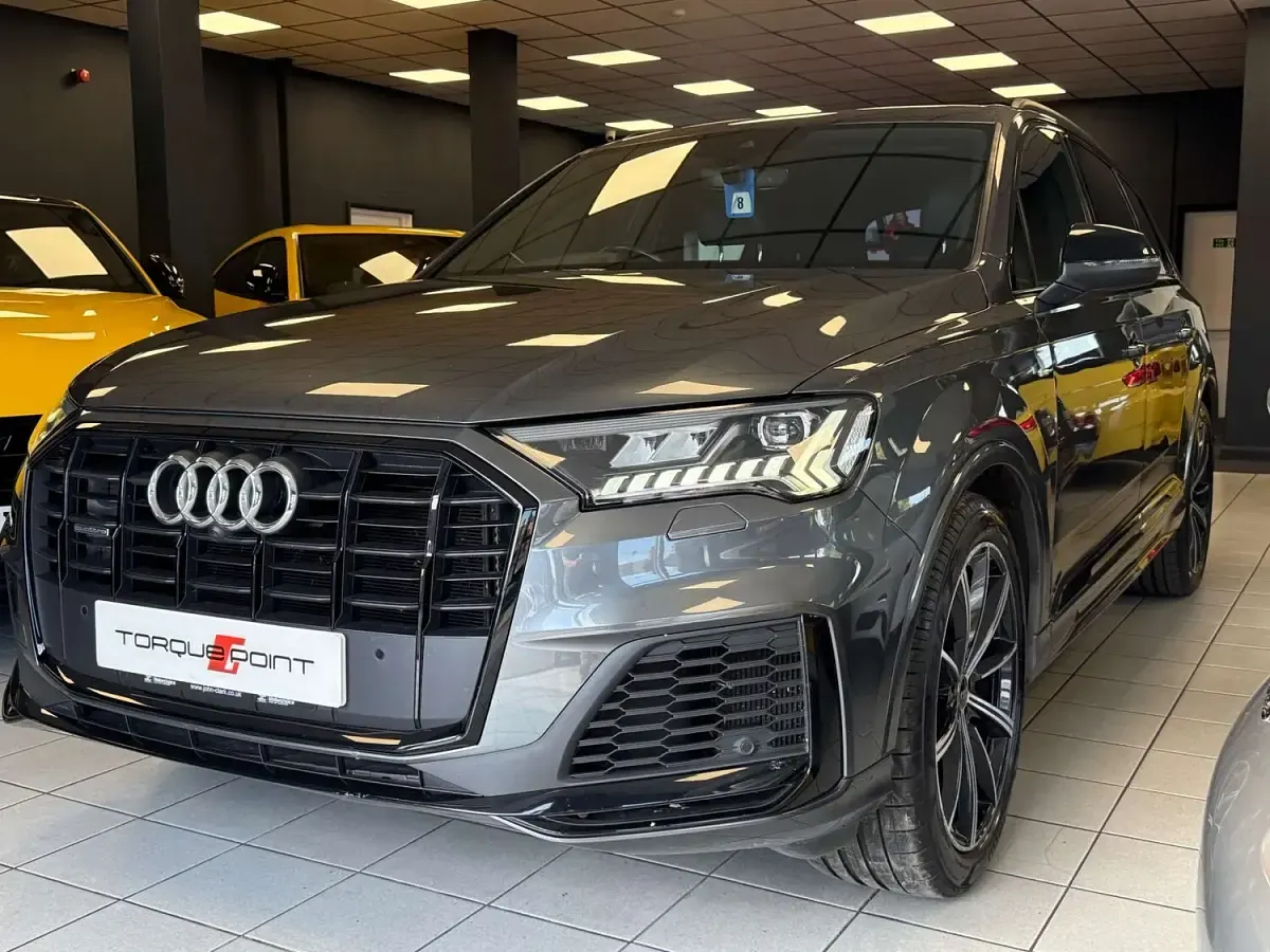 Used Audi Q7 Black Edition 286 HP (210 kW) 2020 Grey SUV