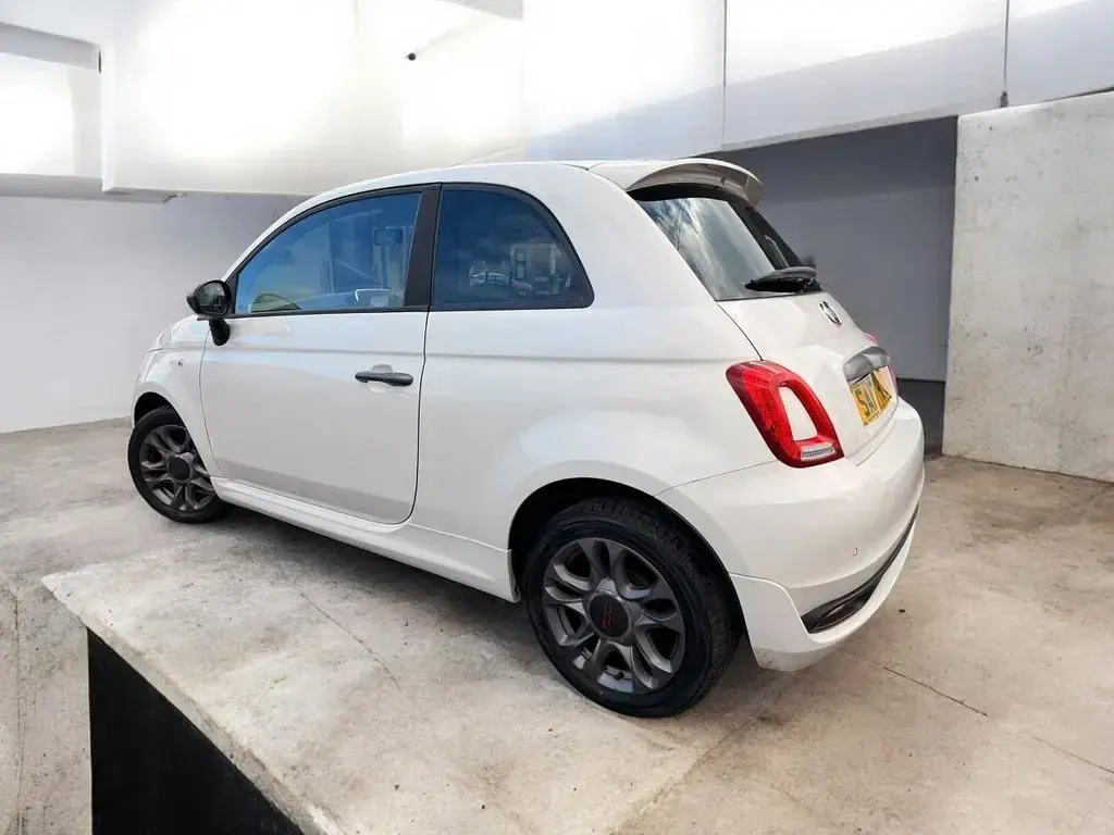Used Fiat 500 Lounge 69 HP (50 kW) 2017 White Hatchback