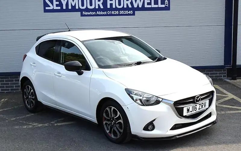 Used Mazda 2 Inclusive 90 HP (66 kW) 2015 White Hatchback
