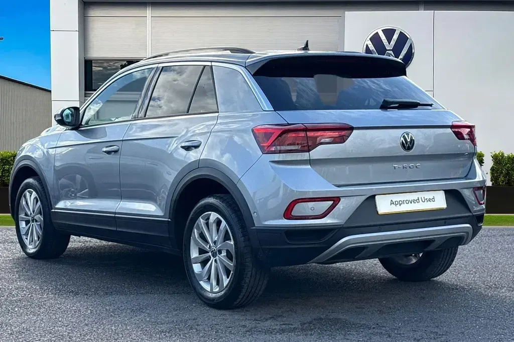 Used VW T-Roc Match 150 HP (110 kW) 2025 Silver SUV