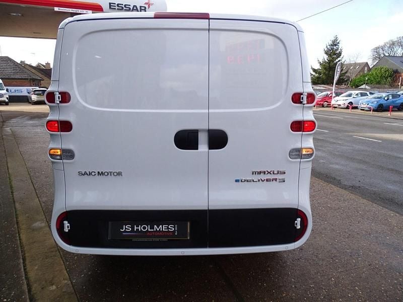 New Maxus eDeliver 5 119 kW (163 HP) 2026 Van