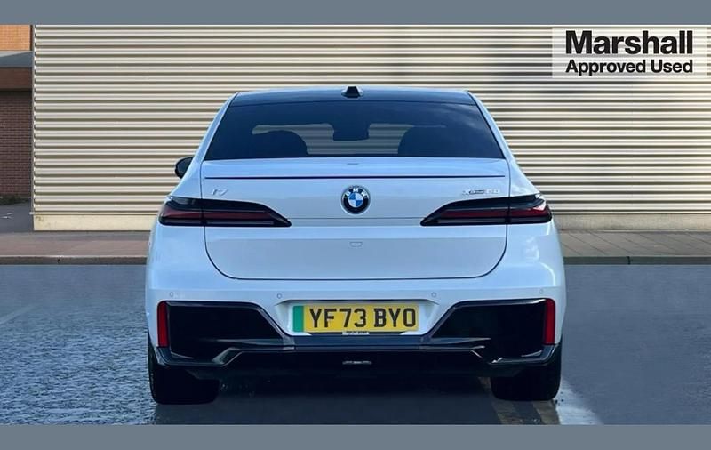 Used BMW i7 M Sport 400 kW (544 HP) 2023 White Sedan
