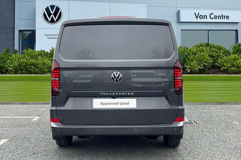 Ny VW Transporter Pro 148 HK (108 kW) 2026 Grå Van