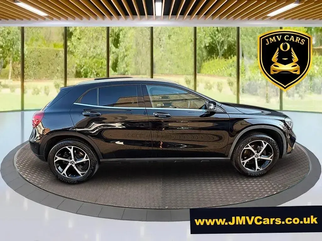 Used Mercedes GLA200 Premium Plus 2019 Black SUV