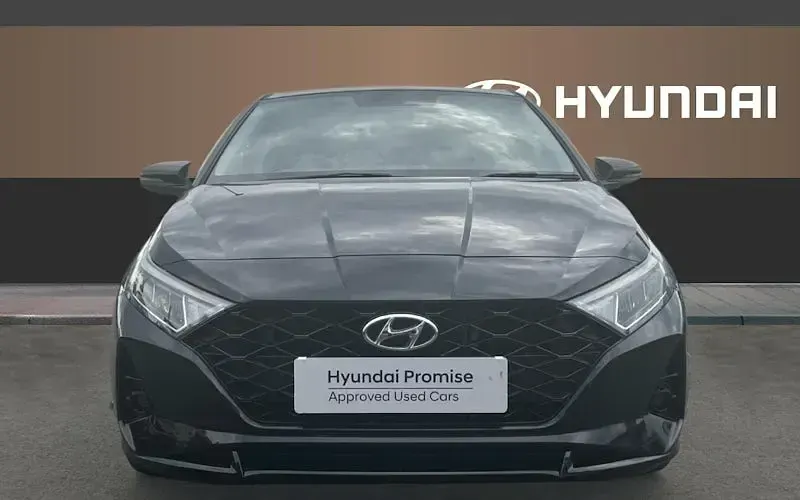 Używany Hyundai i20 Premium 101 KM (74 kW) 2023 Czarny Hatchback