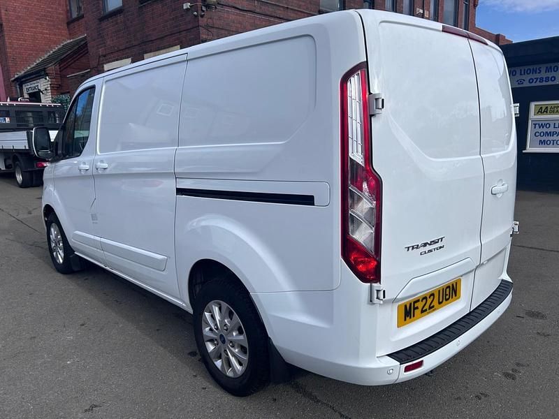 Used Ford Transit Custom Limited 130 HP (95 kW) 2022 White Van