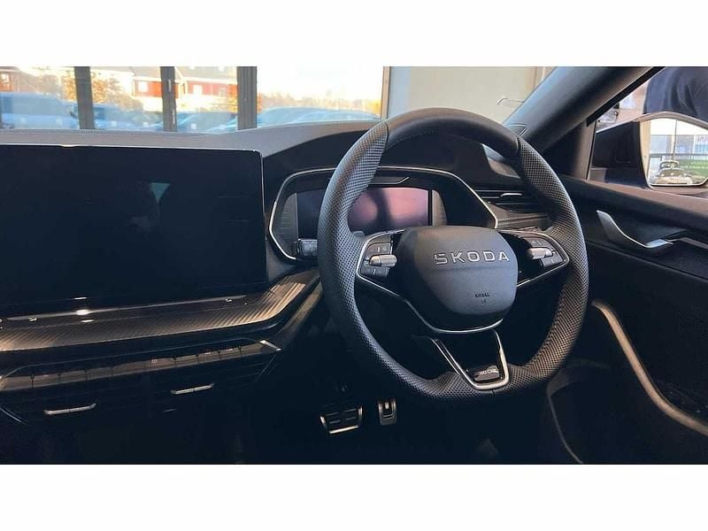 Used Skoda Octavia SportLine 110 HP (80 kW) 2025 Race blue metallic Hatchback