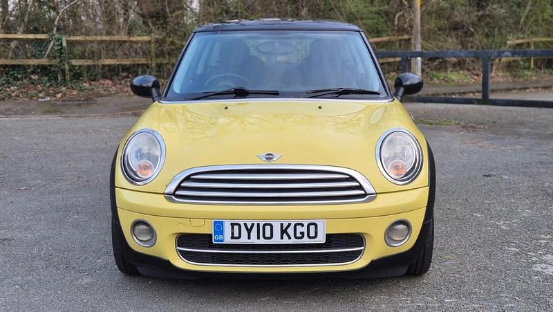 Used Mini Cooper D Hatch 2010 Yellow Hatchback