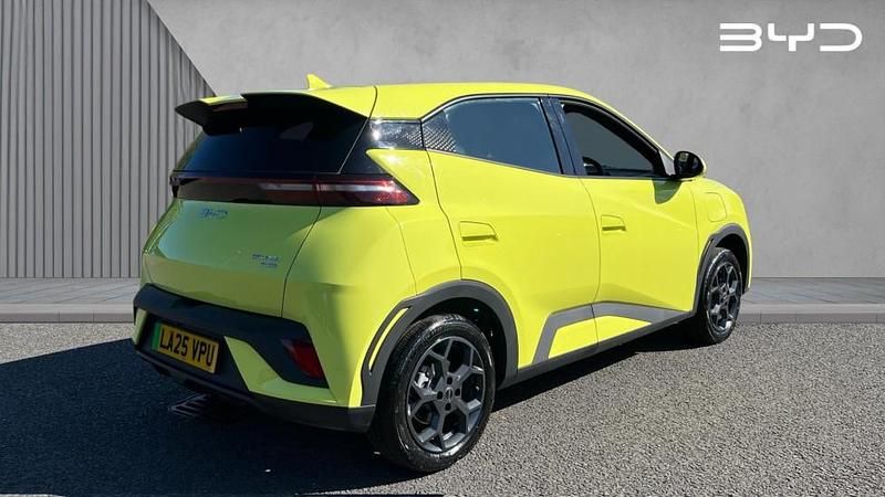 Usado BYD Dolphin Surf Boost 64 kW (88 HP) 2025 Verde Citadino