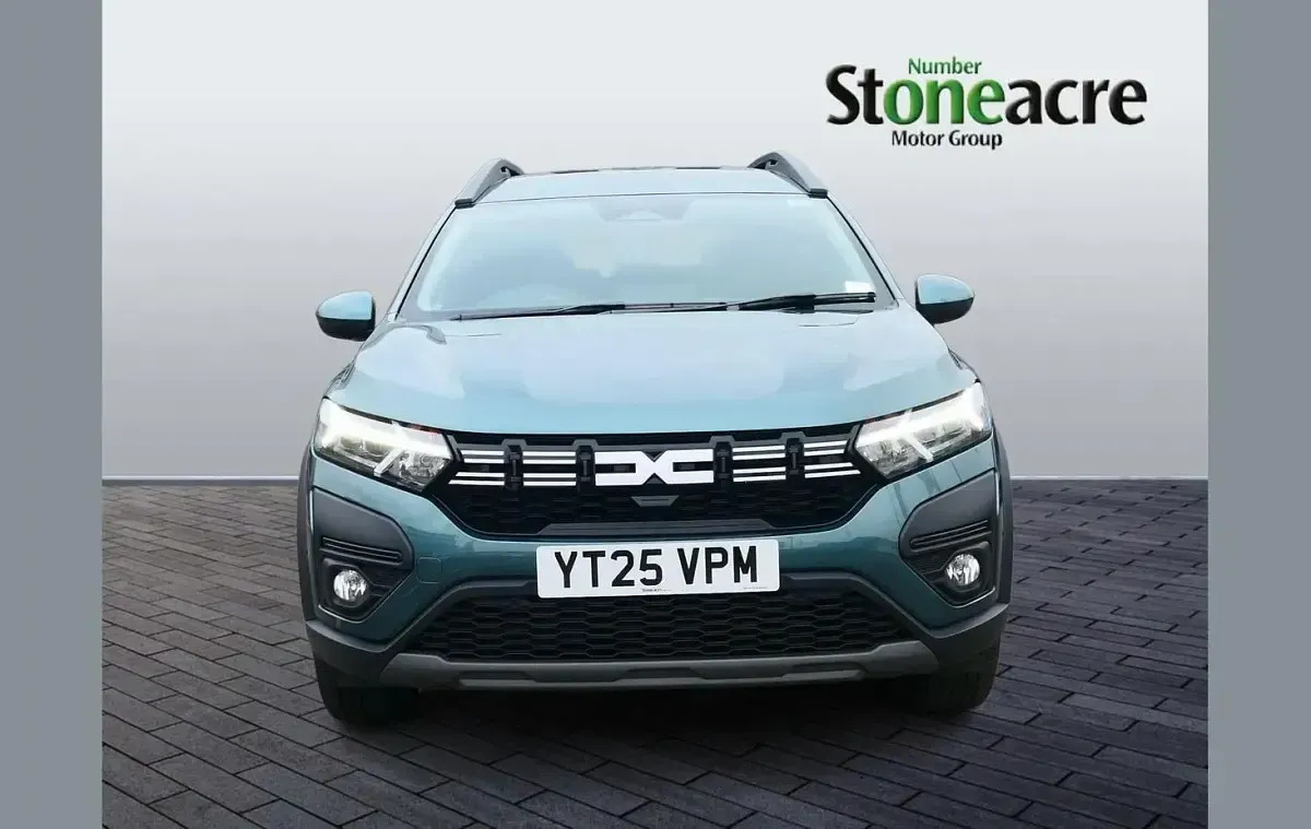 Used Dacia Jogger Expression 139 HP (102 kW) 2025 Green MPV