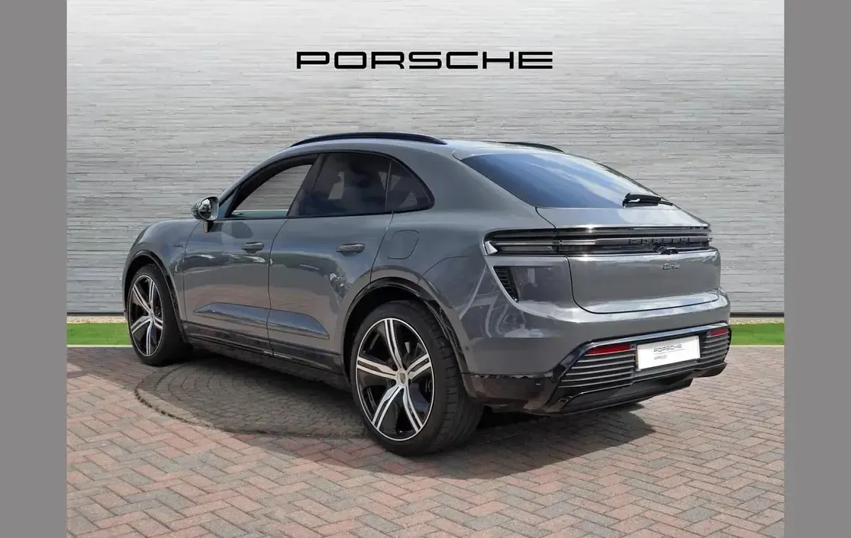 Used Porsche Macan Turbo 469 kW (639 HP) 2025 Grey SUV
