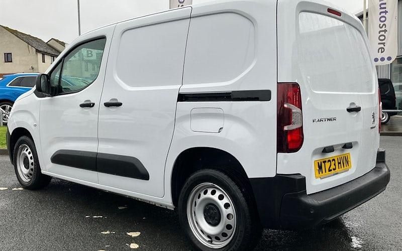 Used Peugeot Partner Premium 102 HP (75 kW) 2023 MPV