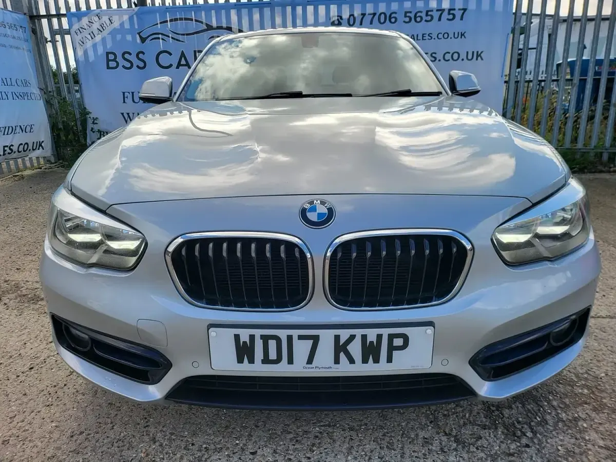Used BMW 120 Sport Line 188 HP (138 kW) 2017 Silver Hatchback