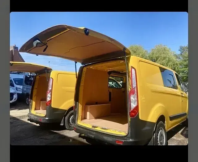 Used Ford Transit Custom 130 HP (95 kW) 2022 Yellow Van