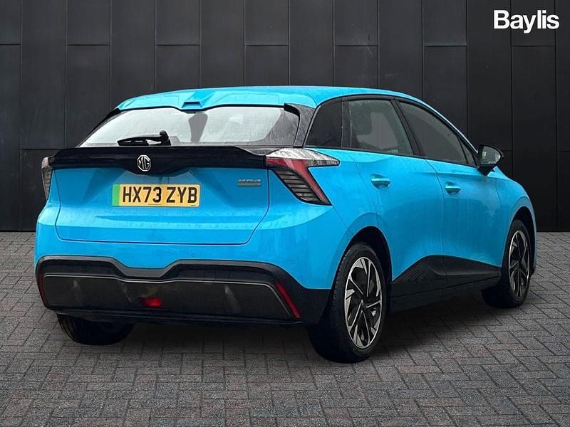 Used MG MG4 EV SE 2023 Blue Hatchback