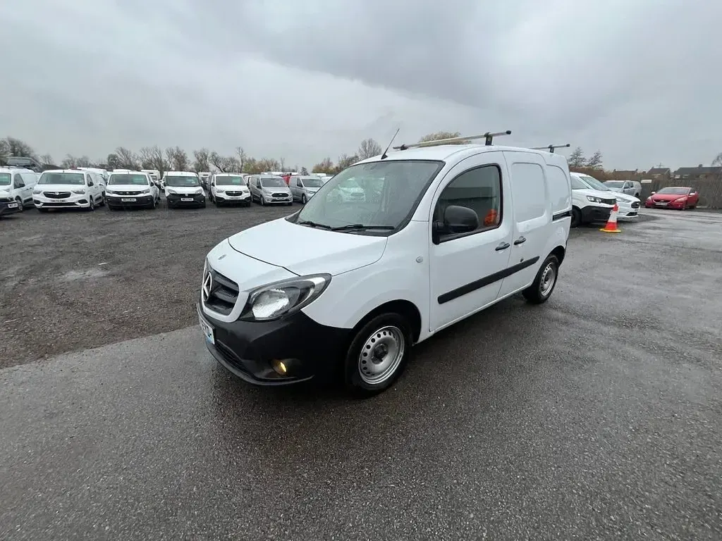 Used Mercedes Citan 109 94 HP (69 kW) 2021 White MPV