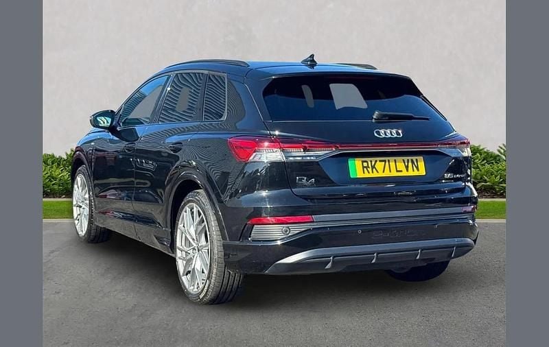 Used Audi Q4 e-tron Comfort 125 kW (170 HP) 2021 Black SUV