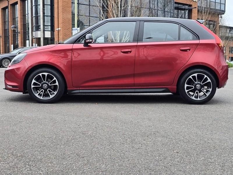 Used MG MG3 106 HP (77 kW) 2017 Red Hatchback