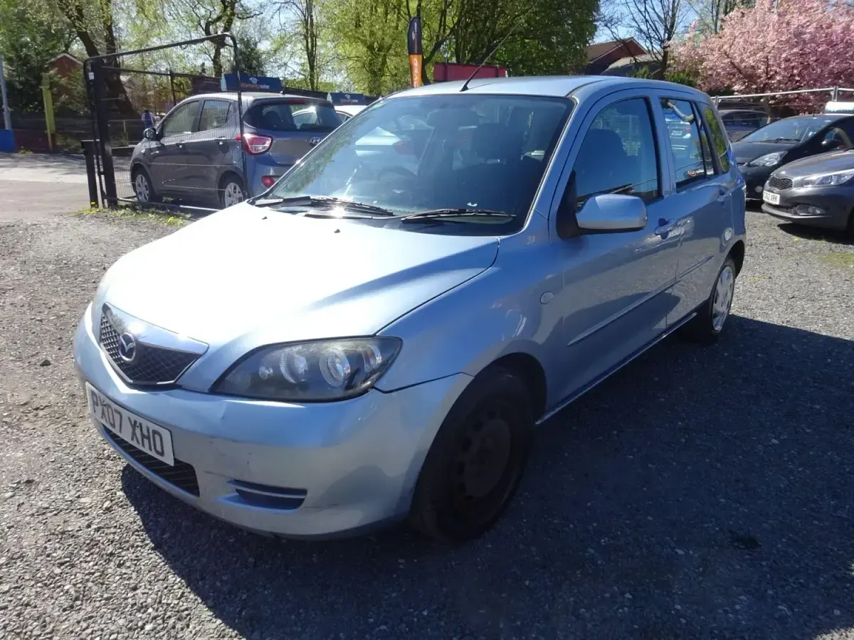 Used Mazda 2 68 HP (50 kW) 2007 Blue Hatchback
