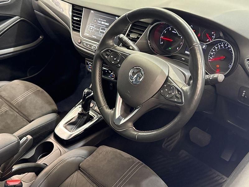Used Vauxhall Crossland Ultimate 130 HP (95 kW) 2023 White SUV