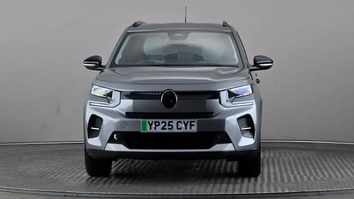 Used Citroën e-C3 83 kW (113 HP) 2025 Grey Hatchback