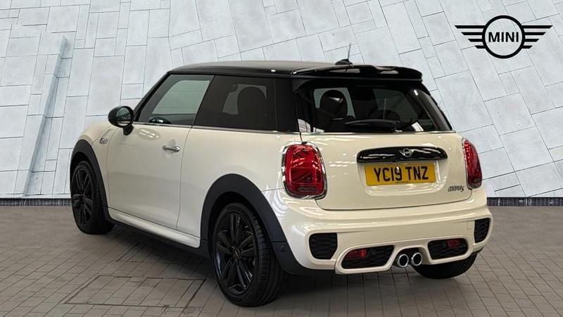 Używany Mini Cooper S Hatch 189 KM (139 kW) 2019 Biały Hatchback
