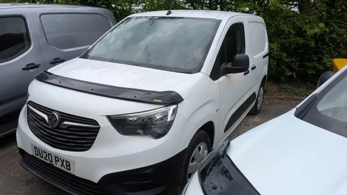 Used Citroën Berlingo 75 HP (55 kW) 2020 White MPV