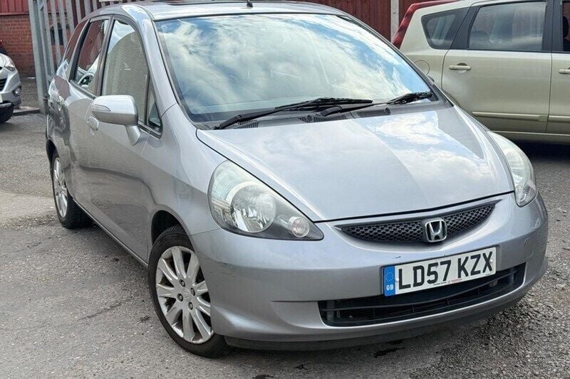 Silver Used 2007 Honda Jazz SE Hatchback | £1,450 (Good price) - Image 1/4