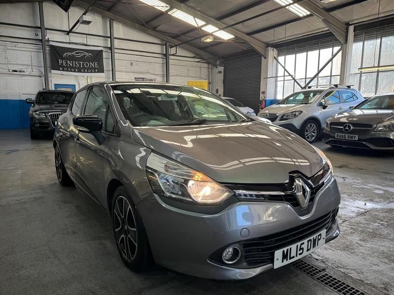 Grey Used 2015 Renault Clio IV Dynamique Hatchback | £3,790 (Good price) - Image 1/4