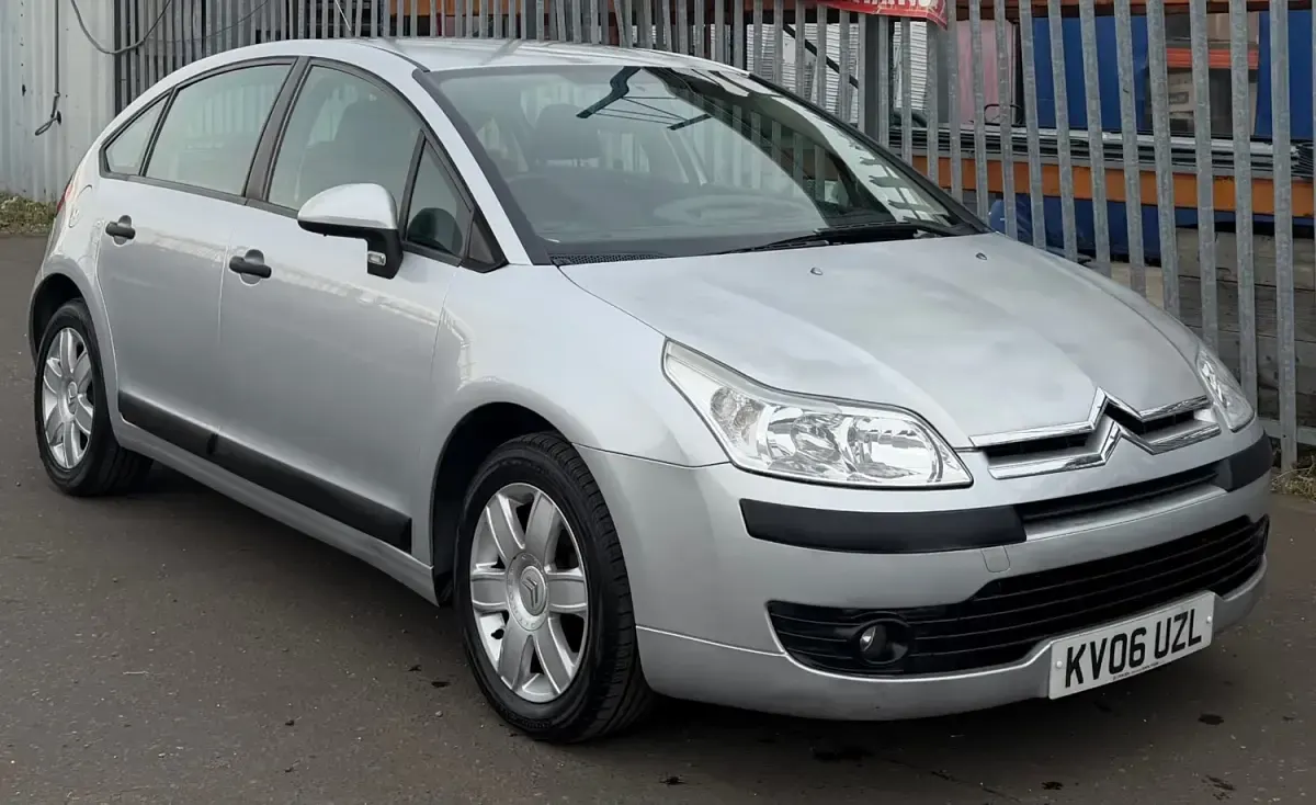 Używany Citroën C4 2006 Srebrny Hatchback