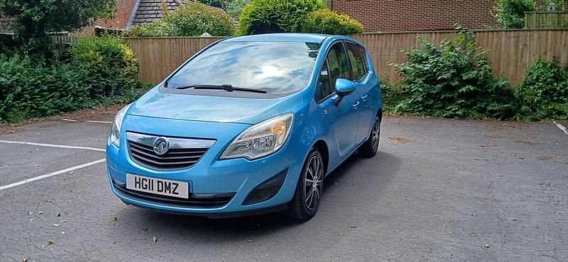 Used Vauxhall Meriva 130 HP (95 kW) 2011 Blue MPV