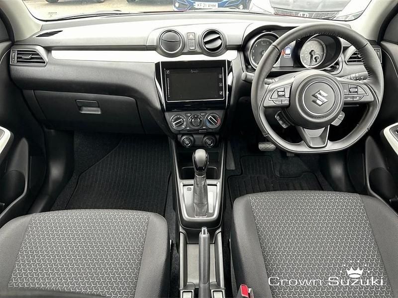 Used Suzuki Swift SZ-T 82 HP (60 kW) 2023 Red Hatchback