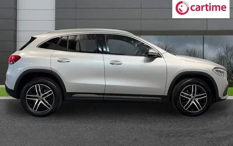 Used Mercedes GLA200 Executive 150 HP (110 kW) 2021 Silver SUV